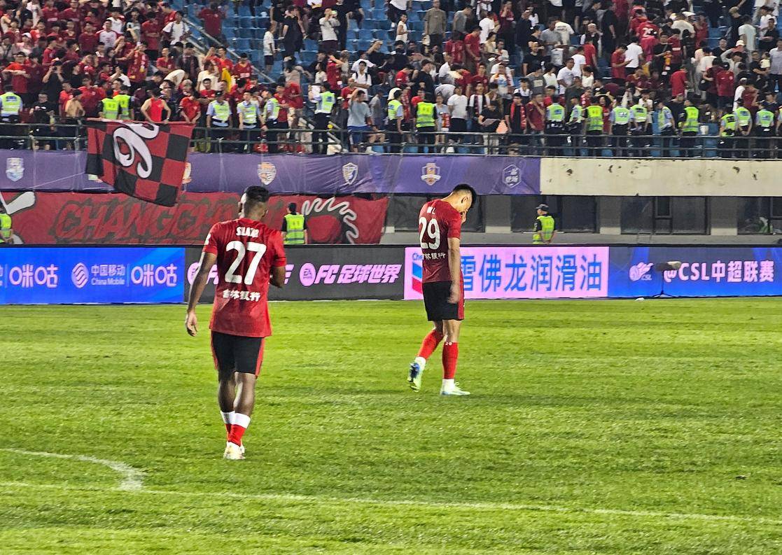 伍德锁定莱 伍德锁定莱